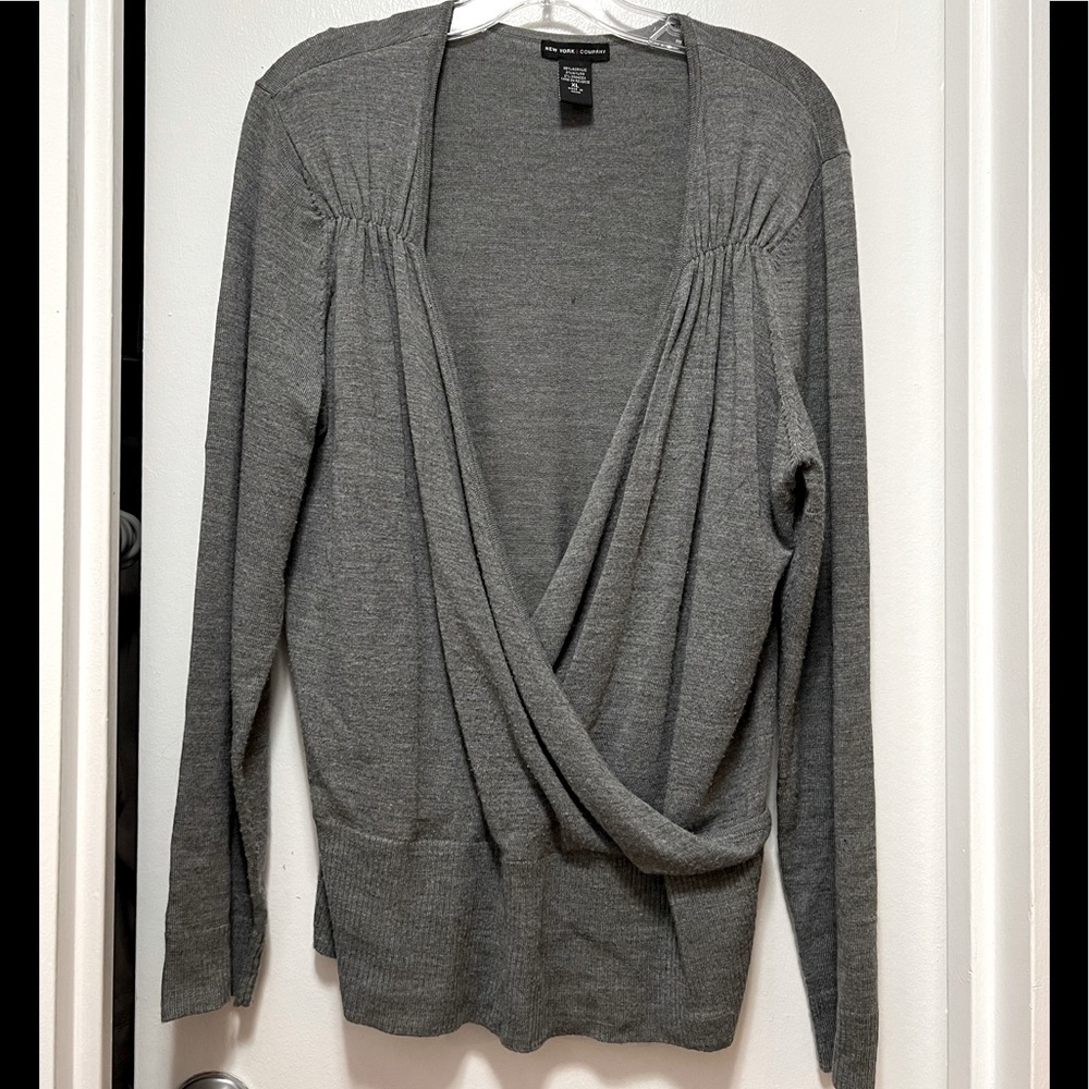 NY & CO Topper Sweater